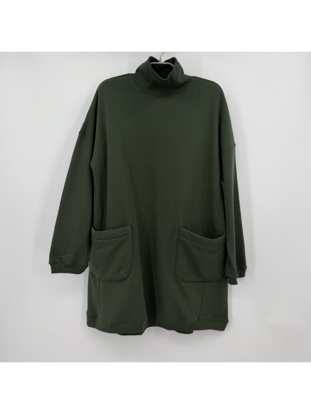 Pomander Place by Tuckernuck Forest Green Porter Sweatshirt Dress size M Medium